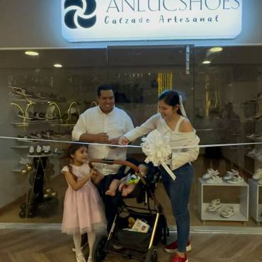 ¿QUIÉN ES ANLUCSHOES?